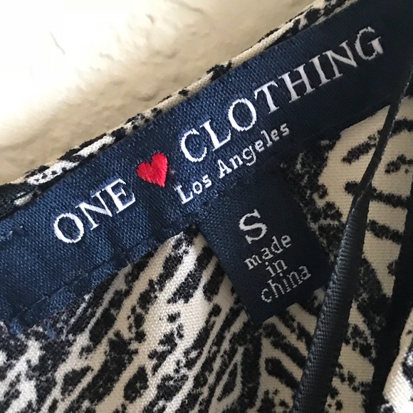 Patterned Romper - Picture 2 of 4